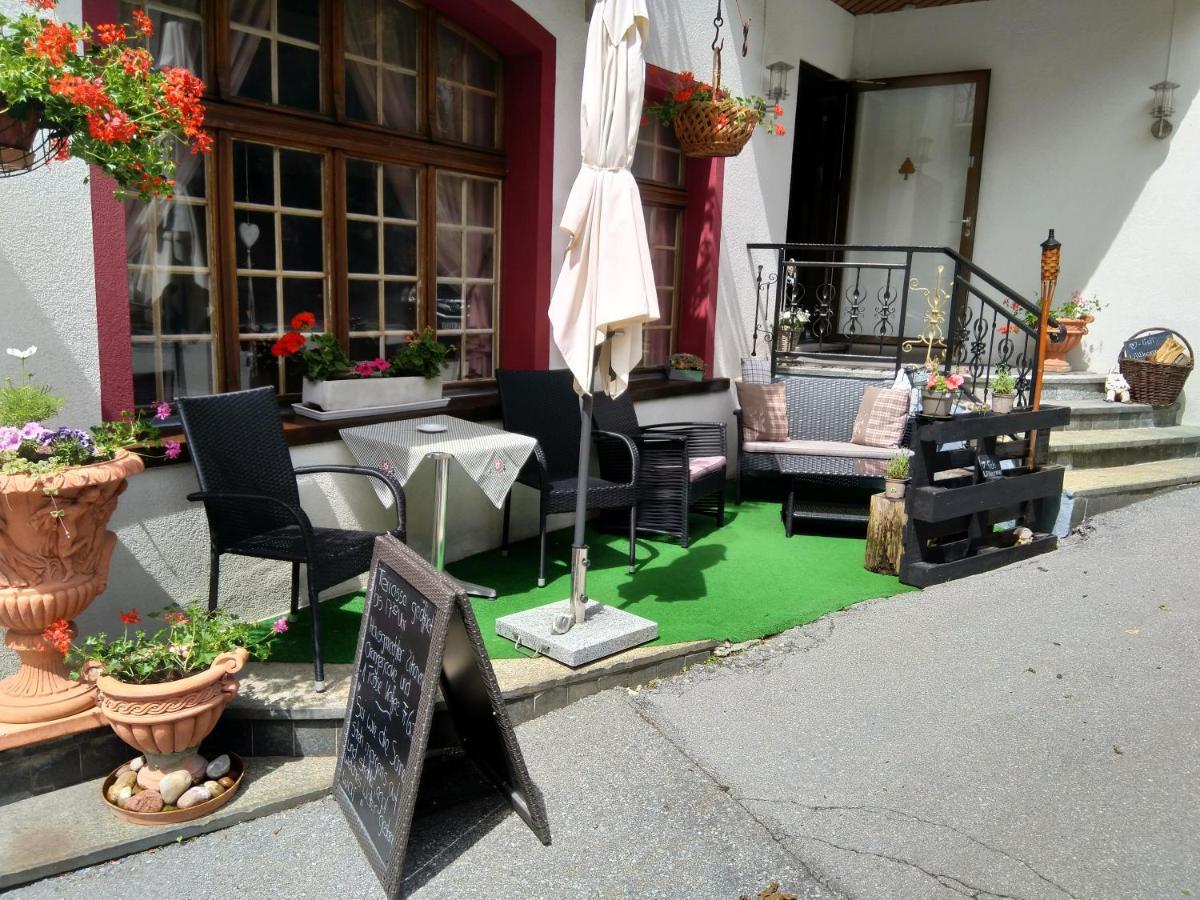 Hotel Restaurant Escher Leukerbad Esterno foto