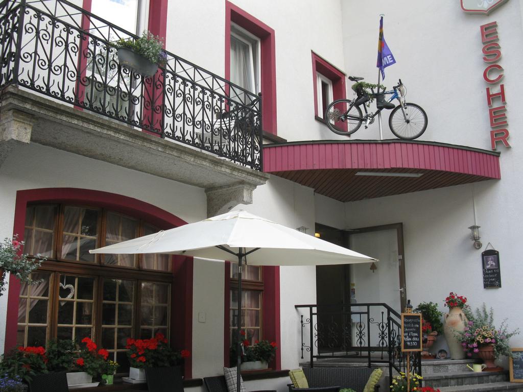 Hotel Restaurant Escher Leukerbad Esterno foto