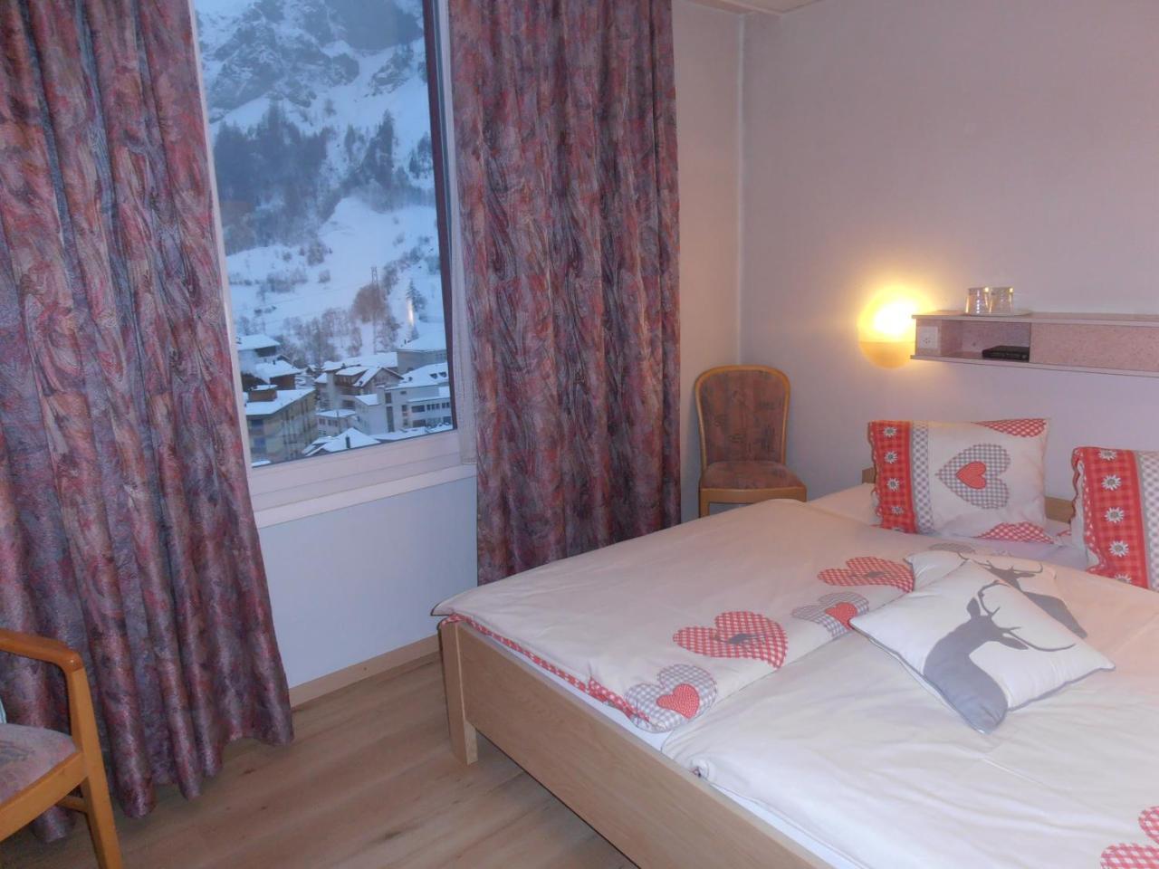 Hotel Restaurant Escher Leukerbad Esterno foto